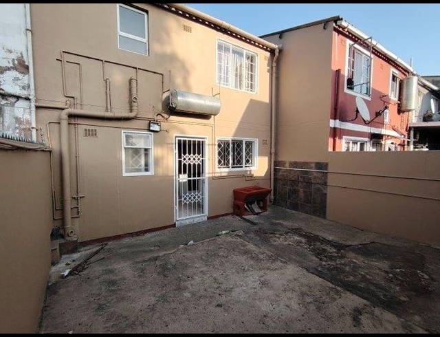3 BEDROOM HOUSE FOR SALE IN CLAYFIELD